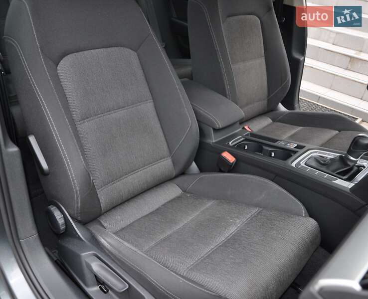 Седан Volkswagen Passat 2017 в Одесі фото 24 Седан Volkswagen Passat 2017 в Одесі
