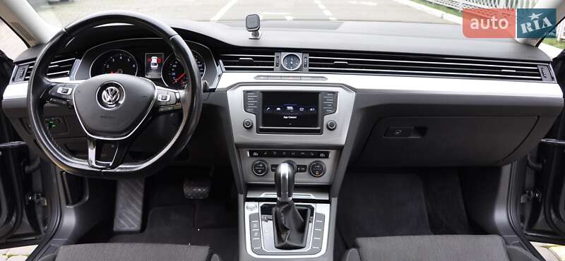Седан Volkswagen Passat 2017 в Одесі фото 30 Седан Volkswagen Passat 2017 в Одесі