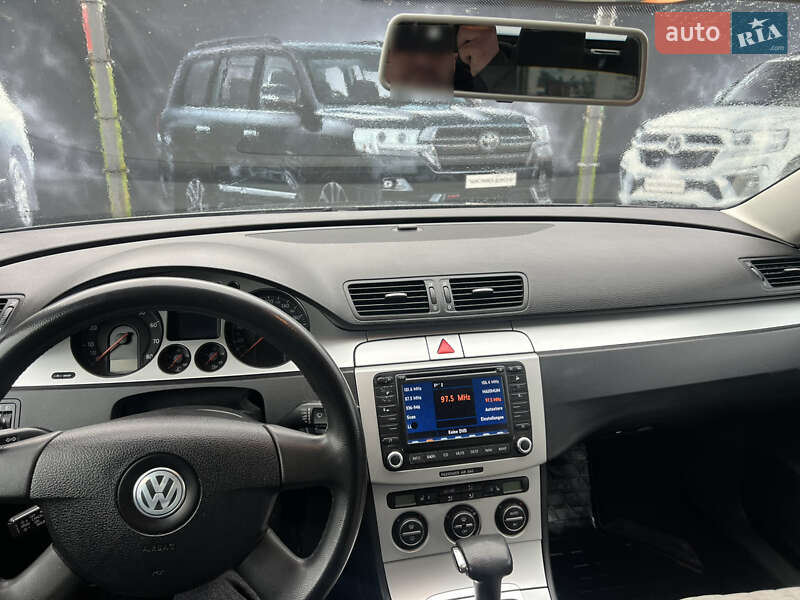 Універсал Volkswagen Passat 2008 в Рогатині