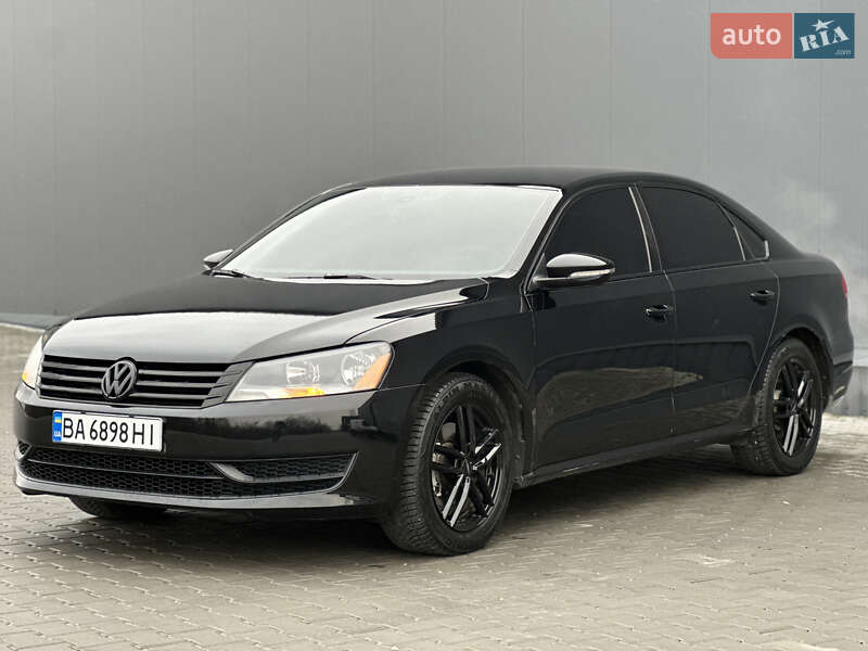 Седан Volkswagen Passat 2012 в Кропивницком