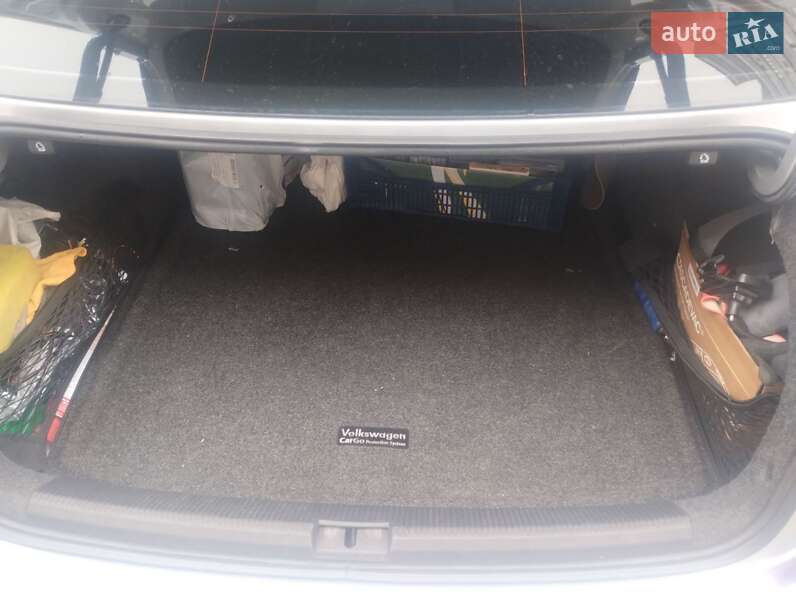 Седан Volkswagen Passat 2017 в Києві фото 20 Седан Volkswagen Passat 2017 в Києві