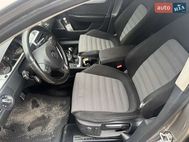 Универсал Volkswagen Passat 2013 в Тернополе фото 10 Универсал Volkswagen Passat 2013 в Тернополе