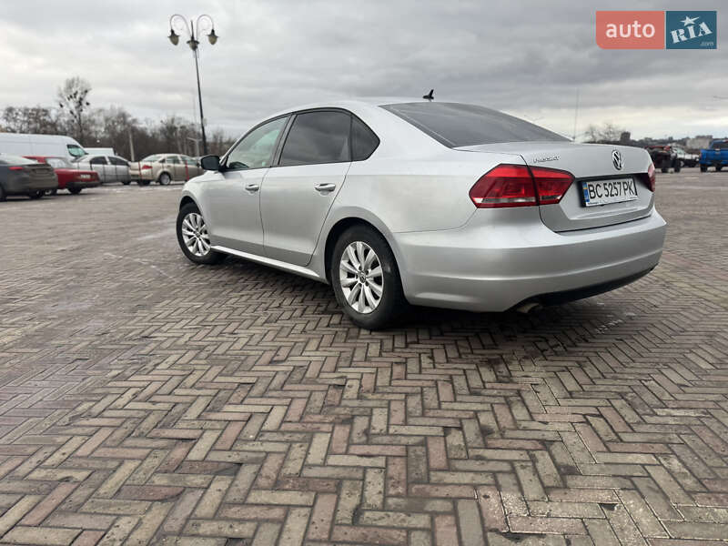 Седан Volkswagen Passat 2012 в Харкові фото 3 Седан Volkswagen Passat 2012 в Харкові