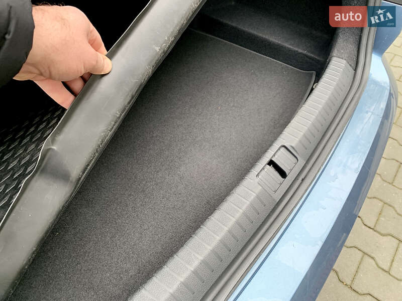 Седан Volkswagen Passat 2018 в Тернополі