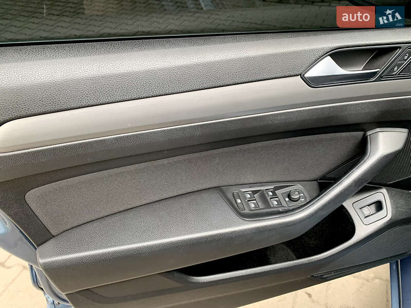 Седан Volkswagen Passat 2018 в Тернополі