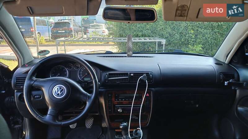 Универсал Volkswagen Passat 2001 в Ивано-Франковске