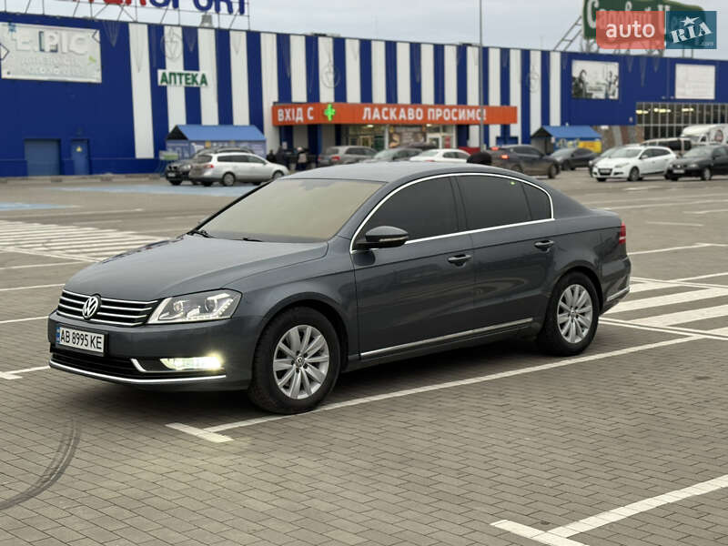 Седан Volkswagen Passat 2011 в Виннице