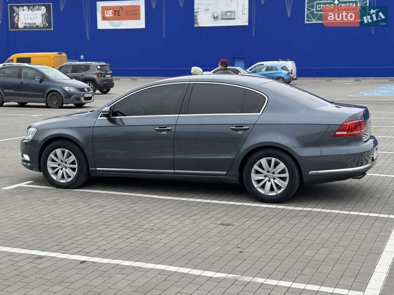 Седан Volkswagen Passat 2011 в Виннице