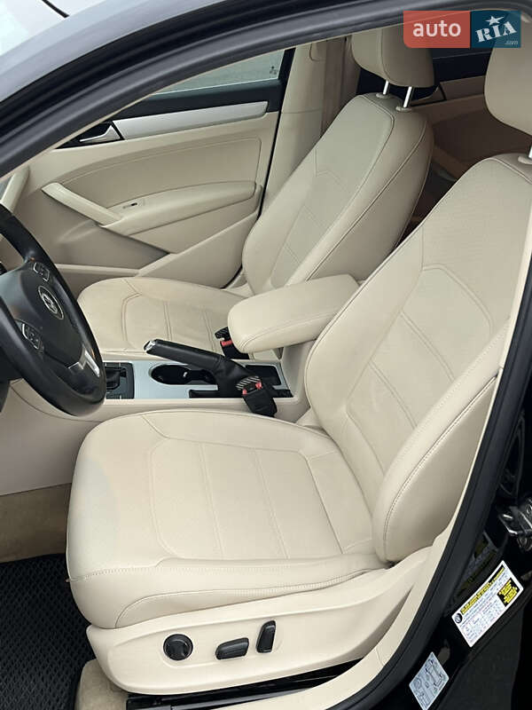 Седан Volkswagen Passat 2012 в Дніпрі