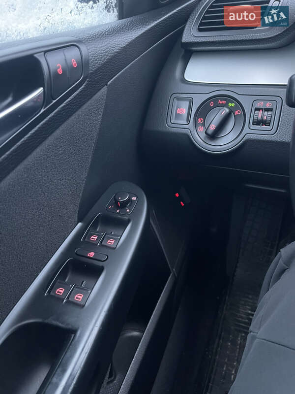 Универсал Volkswagen Passat 2009 в Ровно фото 4 Универсал Volkswagen Passat 2009 в Ровно