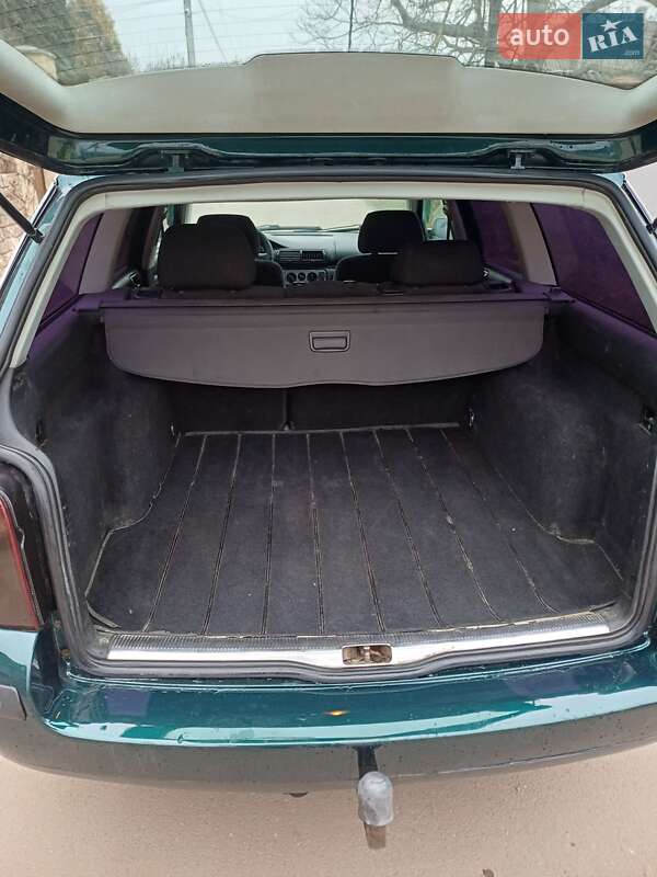 Універсал Volkswagen Passat 2001 в Вінниці