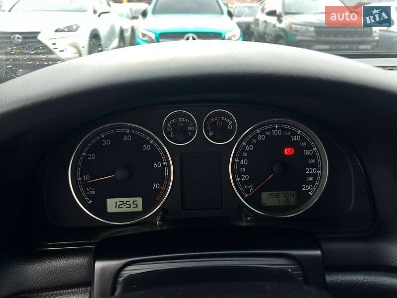 Седан Volkswagen Passat 2001 в Ивано-Франковске