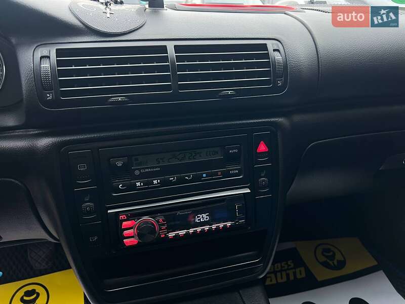 Седан Volkswagen Passat 2001 в Ивано-Франковске