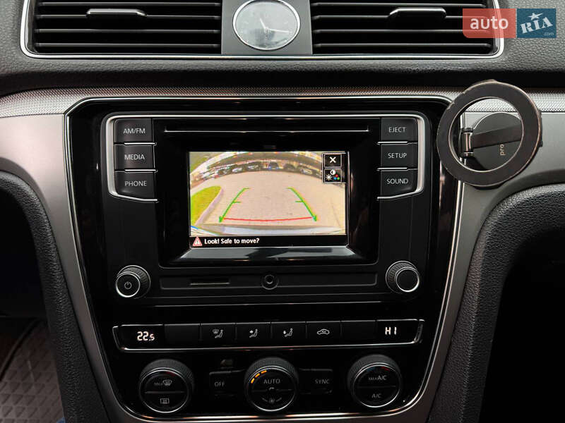 Седан Volkswagen Passat 2015 в Одессе