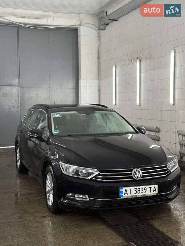 Універсал Volkswagen Passat 2016 в Києві
