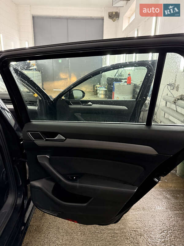 Універсал Volkswagen Passat 2016 в Києві