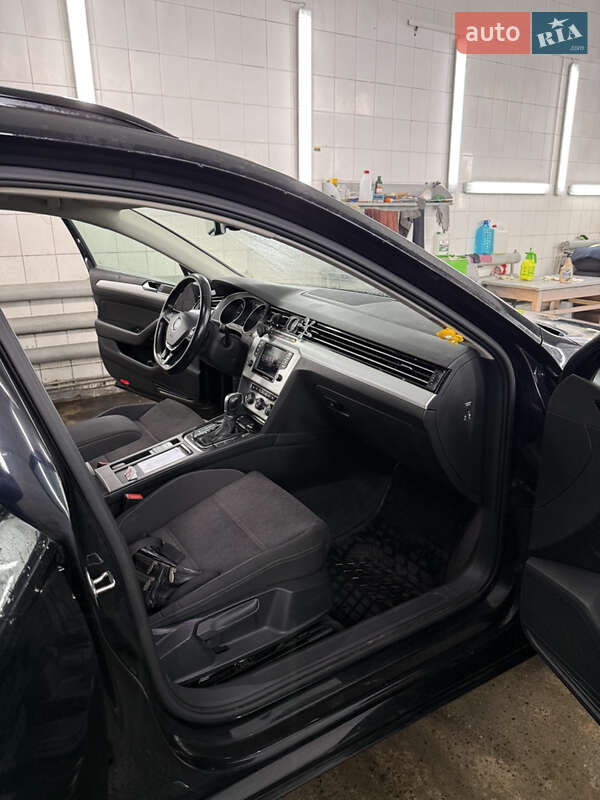 Універсал Volkswagen Passat 2016 в Києві