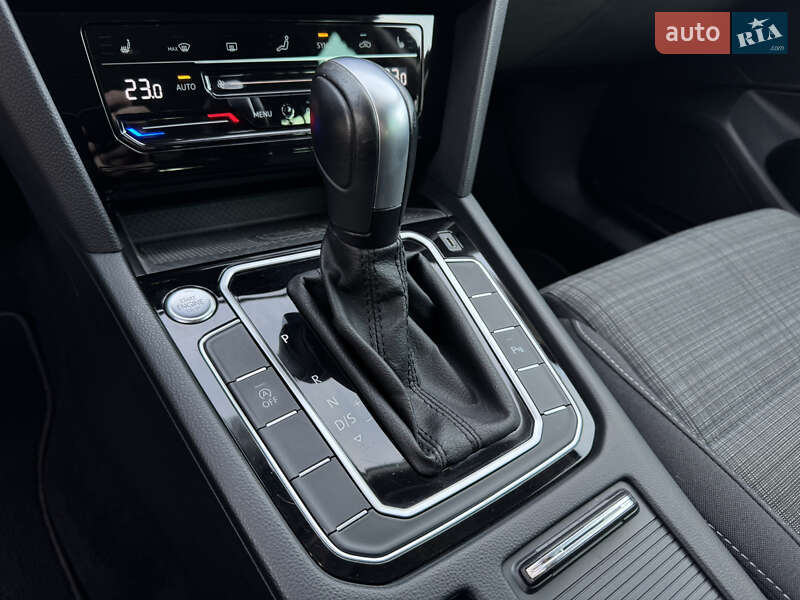Універсал Volkswagen Passat 2020 в Луцьку фото 22 Універсал Volkswagen Passat 2020 в Луцьку