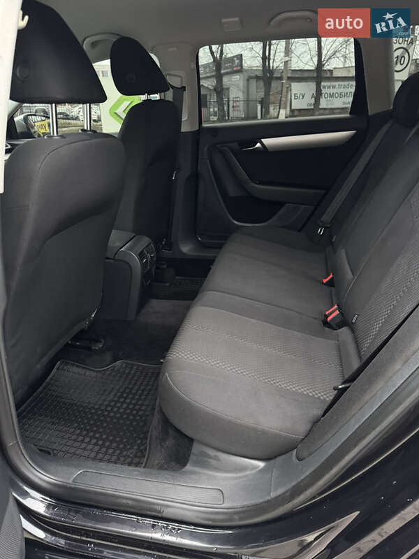Универсал Volkswagen Passat 2013 в Киеве