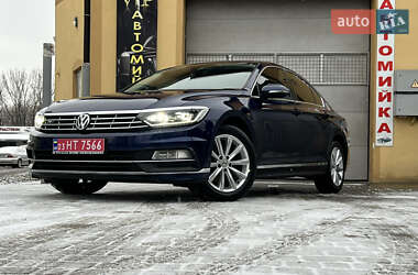 Седан Volkswagen Passat 2019 в Дрогобыче