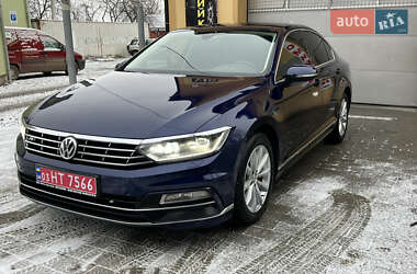 Седан Volkswagen Passat 2019 в Дрогобыче