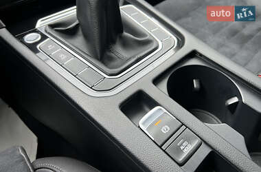 Седан Volkswagen Passat 2019 в Дрогобыче