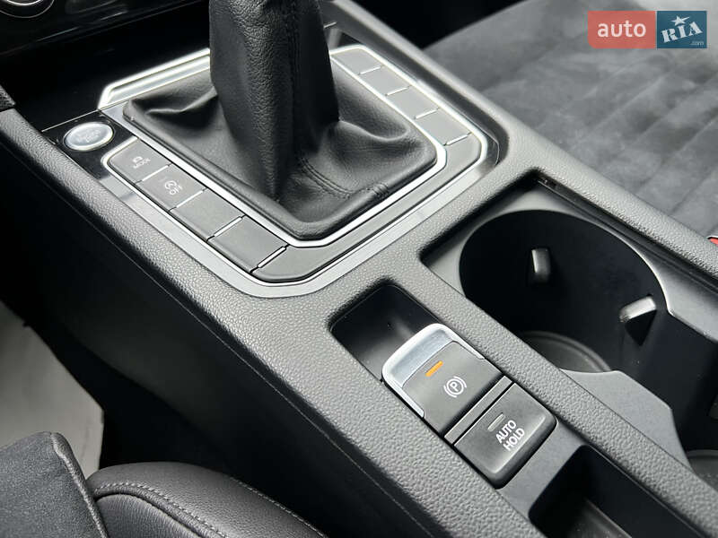 Седан Volkswagen Passat 2019 в Дрогобыче