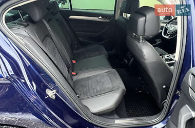 Седан Volkswagen Passat 2019 в Дрогобыче
