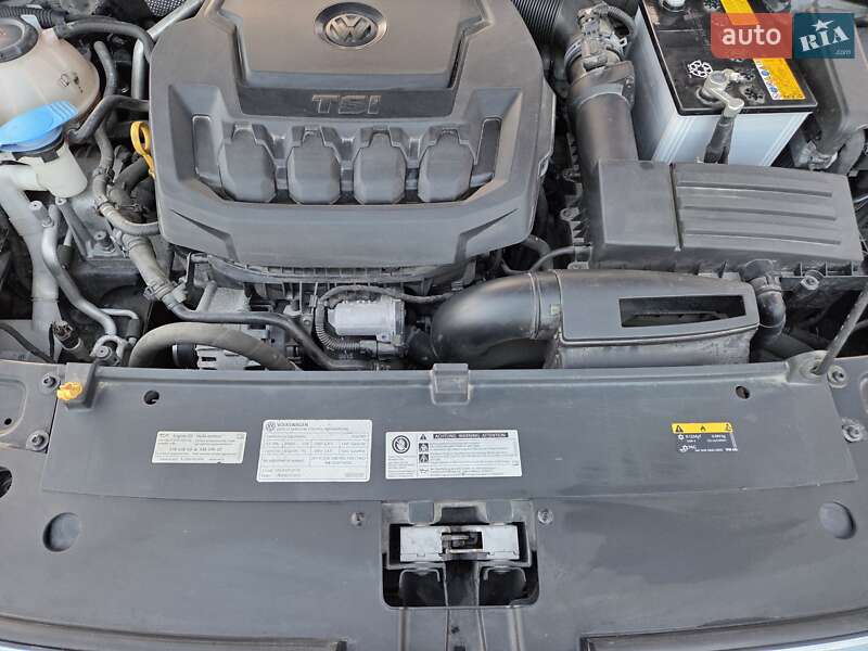 Седан Volkswagen Passat 2020 в Києві