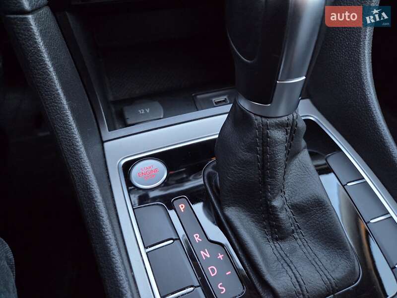 Седан Volkswagen Passat 2020 в Києві