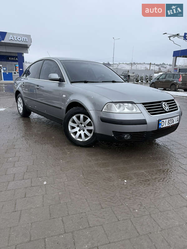 Седан Volkswagen Passat 2002 в Тлумачі