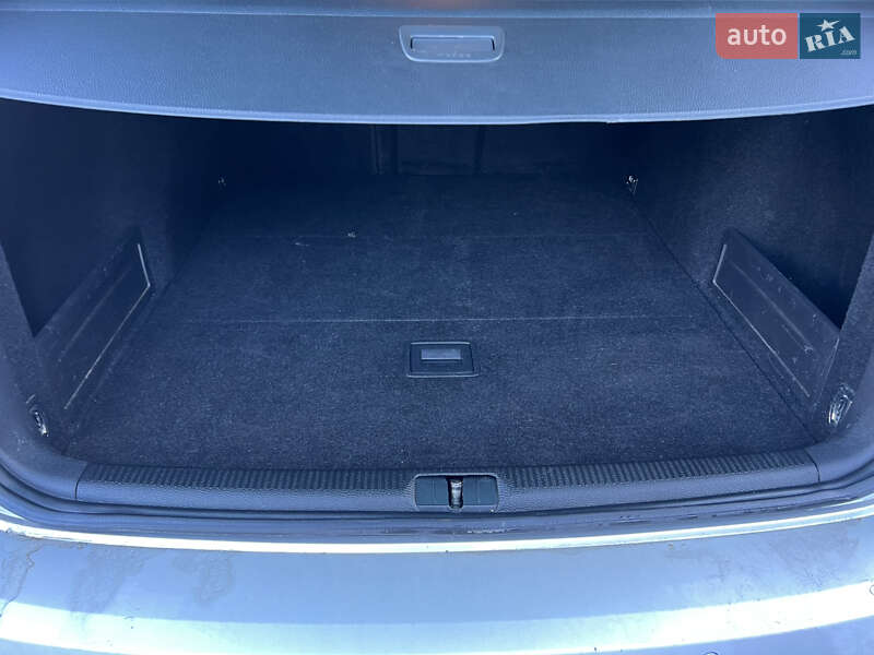 Универсал Volkswagen Passat 2014 в Ровно