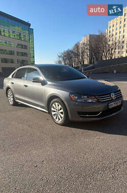 Седан Volkswagen Passat 2014 в Харькове