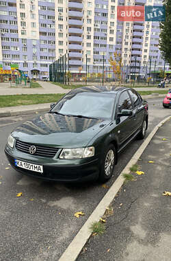 Седан Volkswagen Passat 1997 в Киеве
