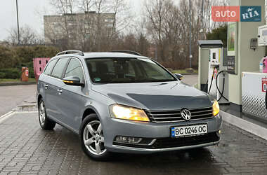 Универсал Volkswagen Passat 2011 в Дрогобыче