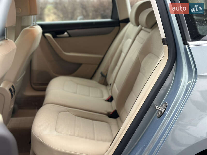 Универсал Volkswagen Passat 2011 в Дрогобыче фото 63 Универсал Volkswagen Passat 2011 в Дрогобыче