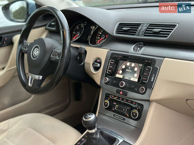 Универсал Volkswagen Passat 2011 в Дрогобыче фото 71 Универсал Volkswagen Passat 2011 в Дрогобыче