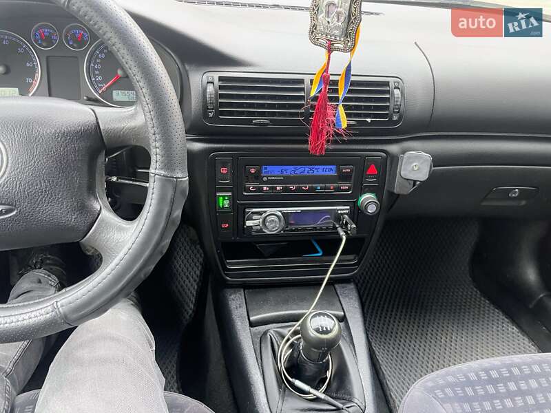 Універсал Volkswagen Passat 2001 в Овручі