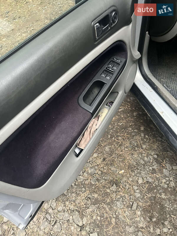 Седан Volkswagen Passat 1997 в Ковеле