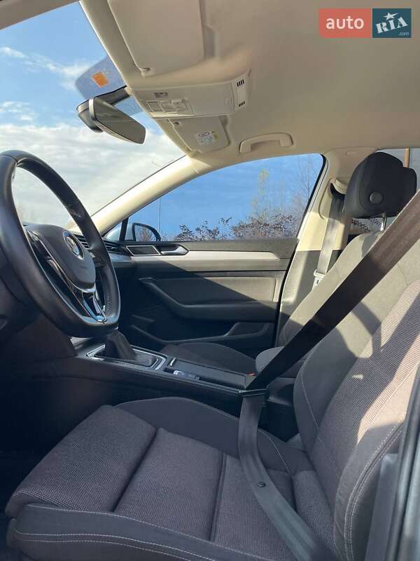 Универсал Volkswagen Passat 2016 в Звягеле