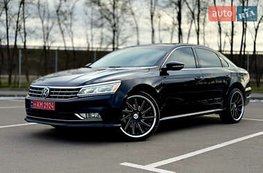 Седан Volkswagen Passat 2018 в Днепре