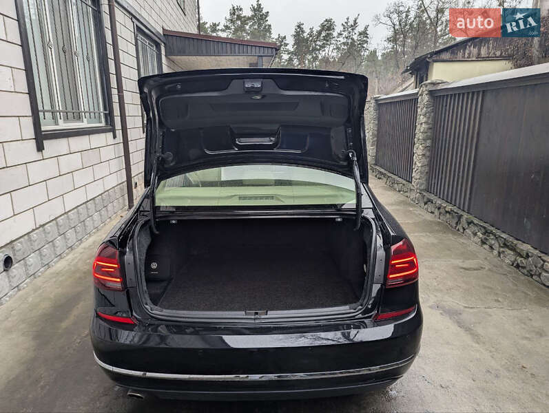 Седан Volkswagen Passat 2017 в Києві