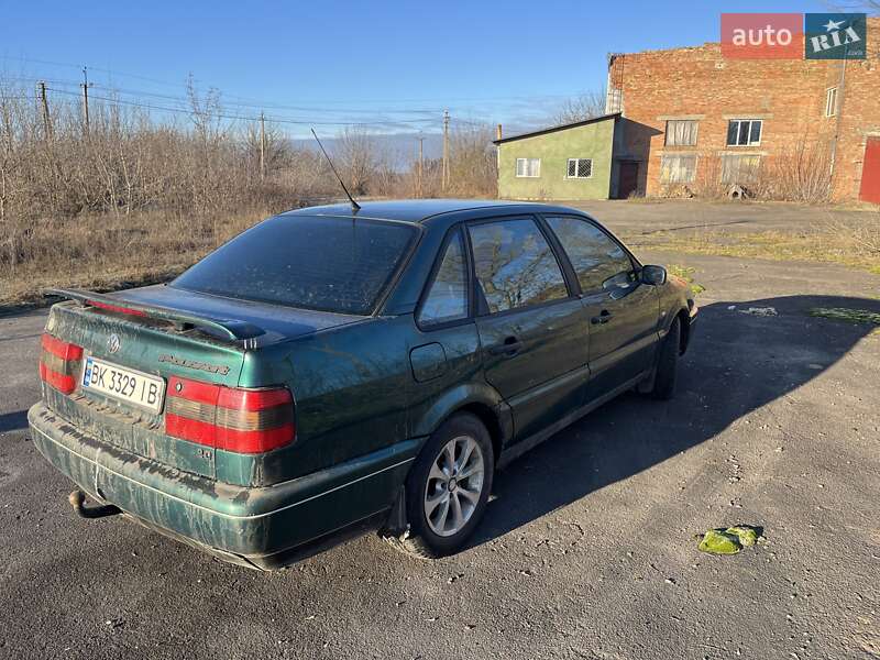 Седан Volkswagen Passat 1995 в Костополе фото 3 Седан Volkswagen Passat 1995 в Костополе