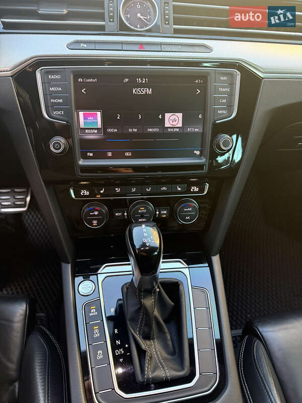 Універсал Volkswagen Passat 2017 в Одесі