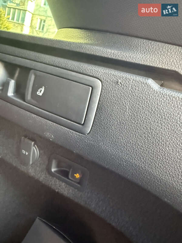 Універсал Volkswagen Passat 2017 в Одесі