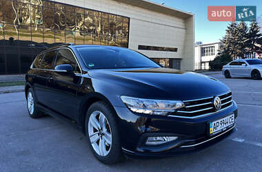 Универсал Volkswagen Passat 2019 в Запорожье
