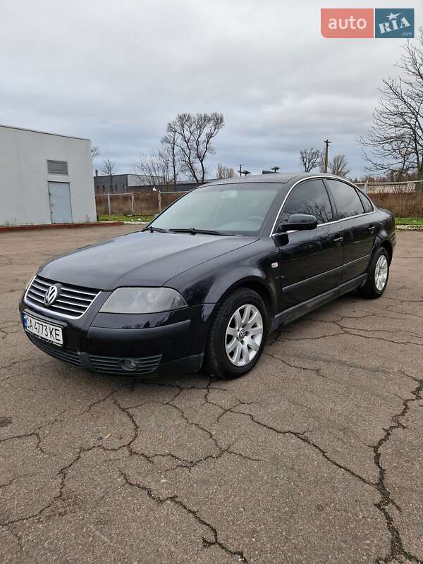 Седан Volkswagen Passat 2003 в Черкассах