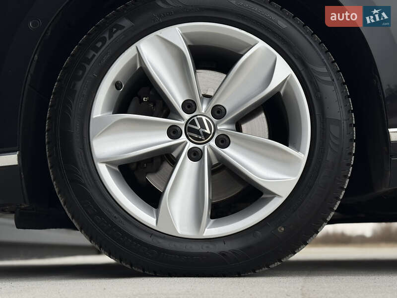 Седан Volkswagen Passat 2022 в Броварах
