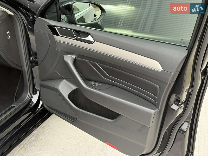 Седан Volkswagen Passat 2022 в Броварах