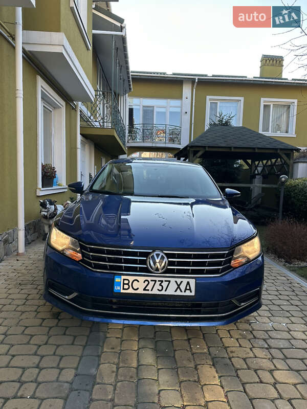 Седан Volkswagen Passat 2015 в Львові